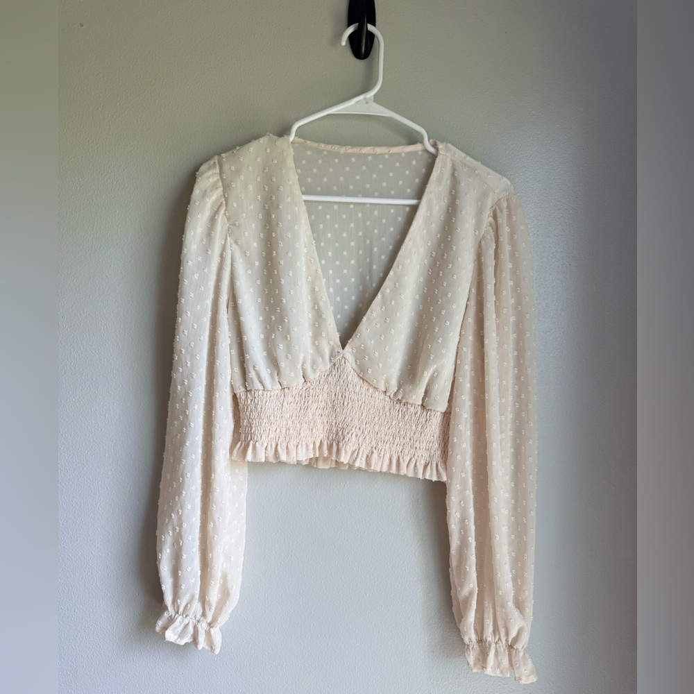Woman’s Cream Swiss-Dot Smocked-Waist V-Neck Boho Blouse M